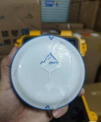 CHCNAV I76/X13 GNSS receiver  Highly Sensitive RTK GNSS Receiver with L-band QZSS L1C and External Power Supply 9.0-27.0 V DC