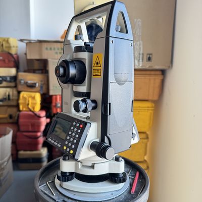 Zuid merk Electronic Digital Theodolite NT-023 Versatile multifunctionele Theodolite met magnetisch gedempte compensator en LCD-scherm