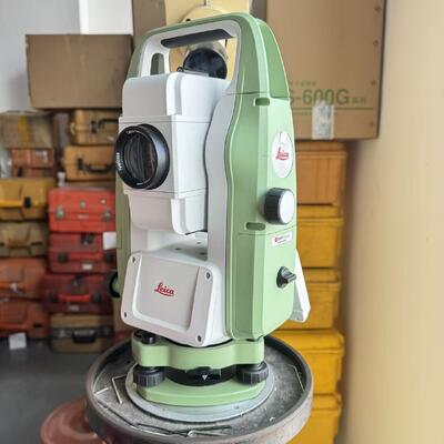 Leica TS03 Totaalstation met USB-poort en IP66 stof- en waterbestendigheid voor 500m Geen Prisma Afstandsmeting